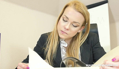 Old dog scores a professional type blonde teen and worships her feet and body