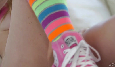 Dazzling blonde teenie Taylor White gives an amazing blowjob to a big fat cock