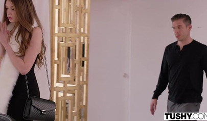 Sweet teenie spreads her legs and gets cock buried deep inside of her wet hole