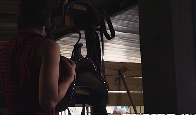 Teen kneels for her lover and sucks him off but then proceeds to doggystyle him