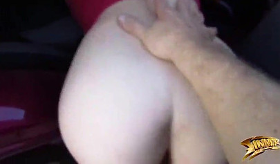 Tinder date with a cute teen nympho ends up in a public sex steamy session