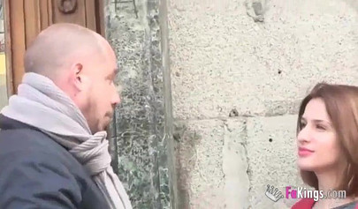 Teenage tourist is solicited for sex with Jordi El Nino Polla and she loves it