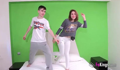 Teenage tourist is solicited for sex with Jordi El Nino Polla and she loves it