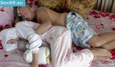 A sick big brother decides to fuck his little teenage sister in her own bed