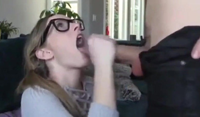 Amateur teenage chick loves to feel a dick up her asshole and to record it