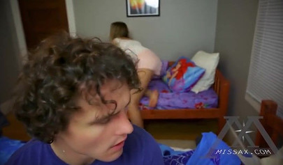 Stepsis watches porn with brother before bro fucks her insides and fills them up