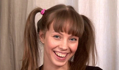 Hot teenage babe takes her first time on camera in a sexy casting porno video