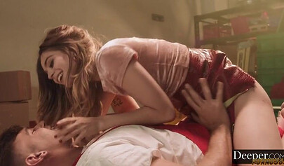 Пошлая Молли считает, что член уборщика лучше овощей.