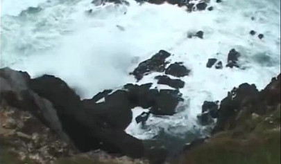 Hot teen practices yoga outside in the public all naked with her private parts