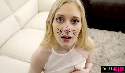 Stepsis teen goes to egg hunting for easter but ends up with bros dick instead