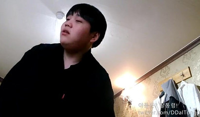 Skinny Korean blonde teen fucks with BF in hotel room