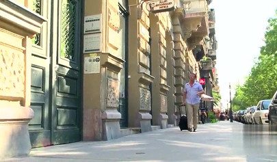 Busty babe gives a full body massage with very happy ending