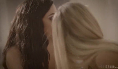 Carolina Sweets and Whitney Wright make threesome with Lucas Frost