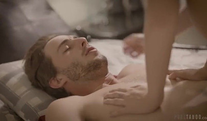 Carolina Sweets and Whitney Wright make threesome with Lucas Frost