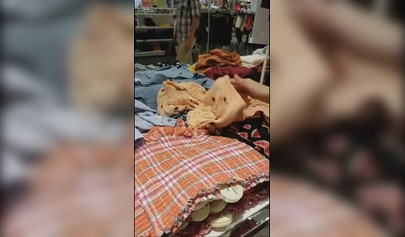 Hot babes having sex in shopping mall