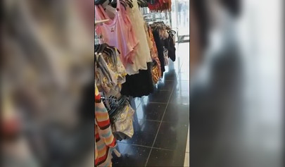Hot babes having sex in shopping mall