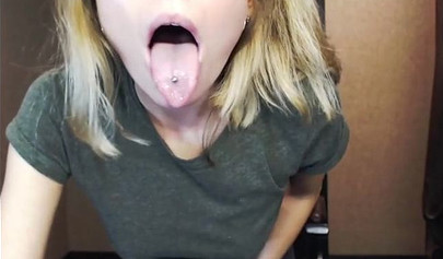 Beautiful teen big hot big ass went wild on webcam