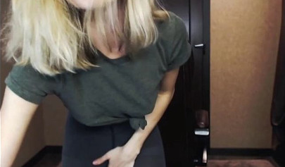 Beautiful teen big hot big ass went wild on webcam