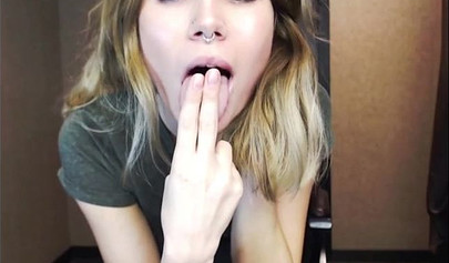 Beautiful teen big hot big ass went wild on webcam