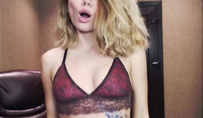 Stunning beauty shows her hot ass and titties on webcam