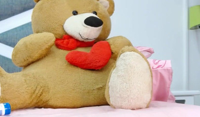 Naughty teen slides ohmibod in her tiny ass and masturbates on webcam