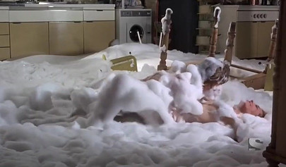 Window cleaner gets some hot pussies in vintage porn