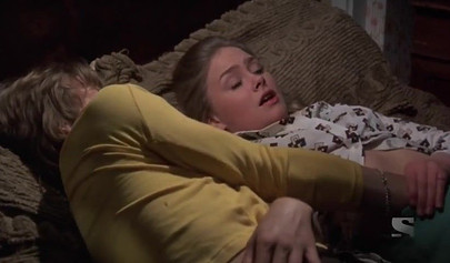 Window cleaner gets some hot pussies in vintage porn