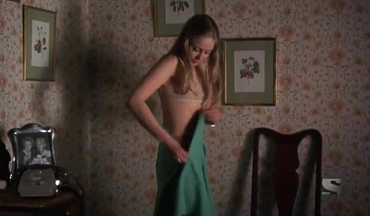 Window cleaner gets some hot pussies in vintage porn