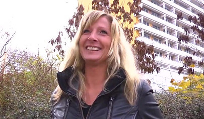 Amateur blonde mom gets some hardcore action for some cash