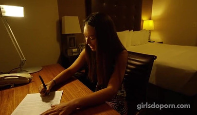 Brunette college girl takes a big cock on a porn casting