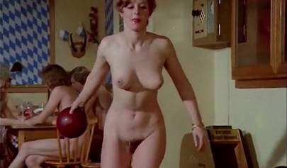 Vintage schoolgirl having a wild summer