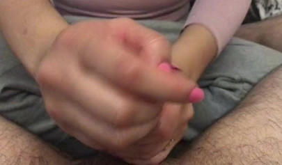 Sensual handjob by sexy amateur girl
