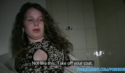 Foolish amateur teen gets creampied for money