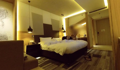 Nasty banging in a hotel room with Chinese hoe