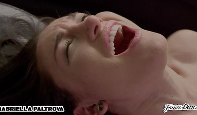 Compilation of young babes getting orgasm and squirt all over the place