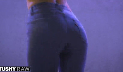 Brunette bitch Riley Reid oils her asshole for huge dick