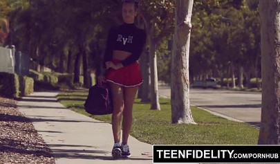 Ryan Madison creampies his stepdaughter with small tits Liza Rowe