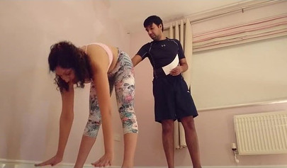 Asian whore with big ass kneels and gets her pussy pleasured by a horny dude