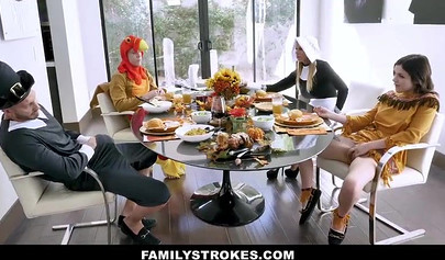 Nasty foursome with horny mom Brooklyn Chase and teen Rosalyn Sphinx at the feast table