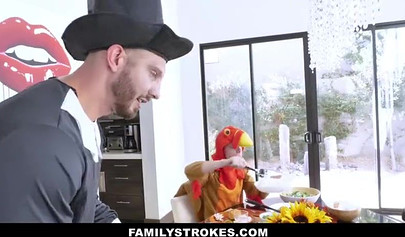 Nasty foursome with horny mom Brooklyn Chase and teen Rosalyn Sphinx at the feast table