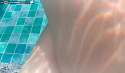 Amateur Russian teen Codefuck masturbates and rubs her pussy in swimming pool