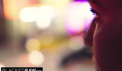 Blonde slut Ivy Wolfe rolls her eyes back when bbc drills her soft muff