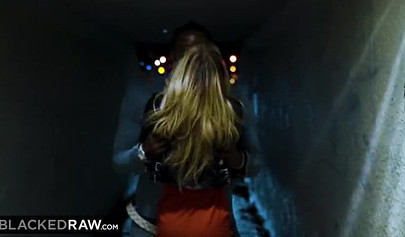 Blonde slut Ivy Wolfe rolls her eyes back when bbc drills her soft muff