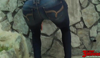 John Strong gives his penis to horny blonde Elsa Jean trough ripped jeans