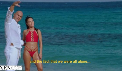 Petite and beatiful Latina Apolonia Lapiedra fucks under the blue sky