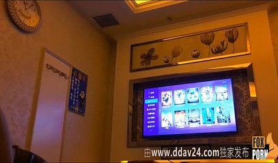 Amateur banging with Japanese teen hottie in a hotel room