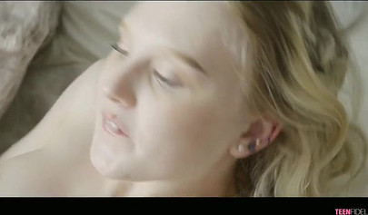 Kinky dude pleasures Lily Rader and her hardcore sex needs