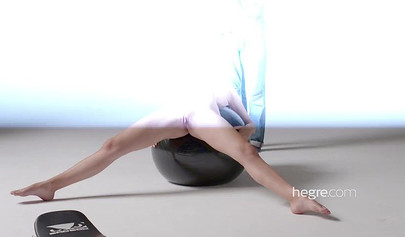 Petite Ariel strips and poses for photo shoot with her friend