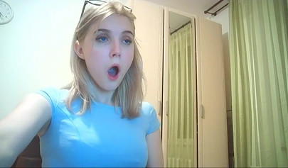 Horny amateur teen fingering her cunt on webcam