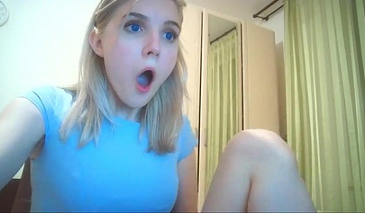 Horny amateur teen fingering her cunt on webcam